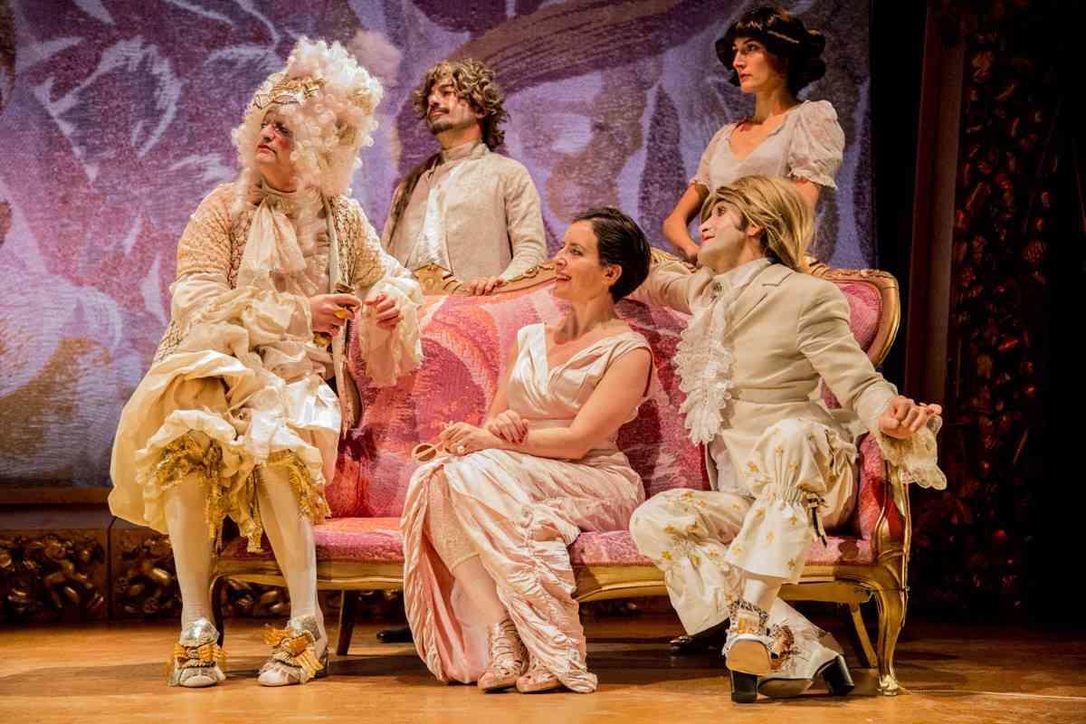 Teatro, filosofia, romanzi, musica e tanto altro partecipano alla diffusione della passione per il francese.