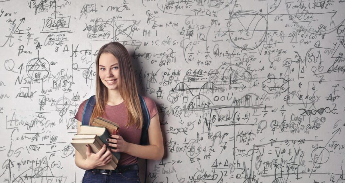 Se cerchi un insegnante di matematica per ripetizioni online e a domicilio, puoi trovare studenti universitari e docenti con esperienza su Superprof.