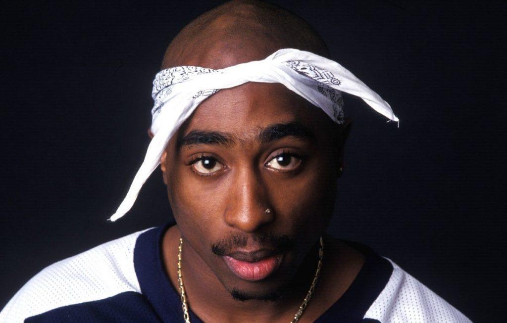 La vita di 2pac è stata controversa per diverse ragioni, ma la sua musica è ancora oggi molto amata.
