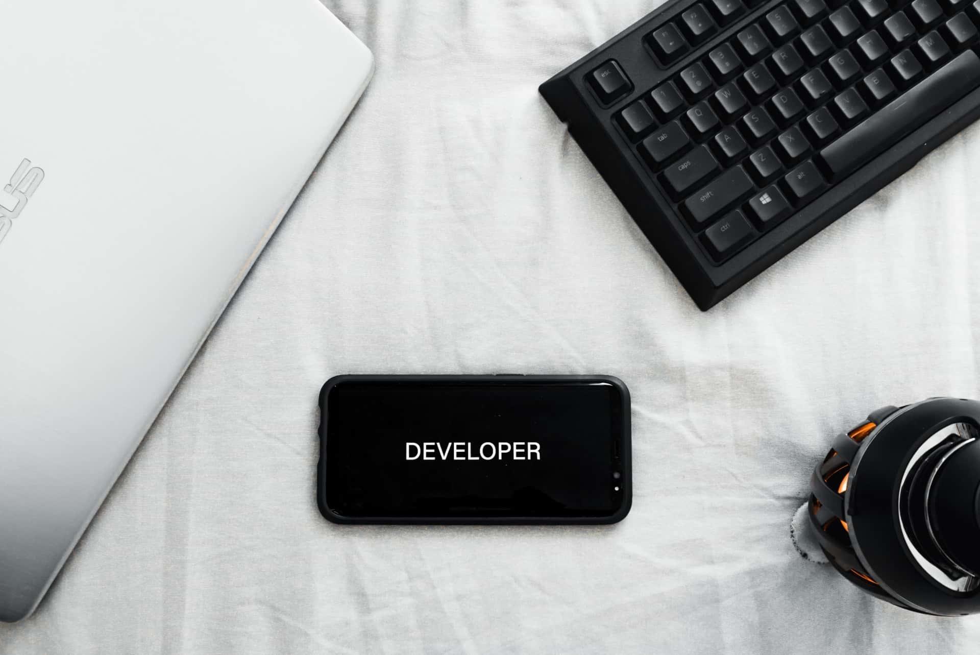 Se hai delle basi di programmazione puoi scegliere con più sicurezza un informatico.