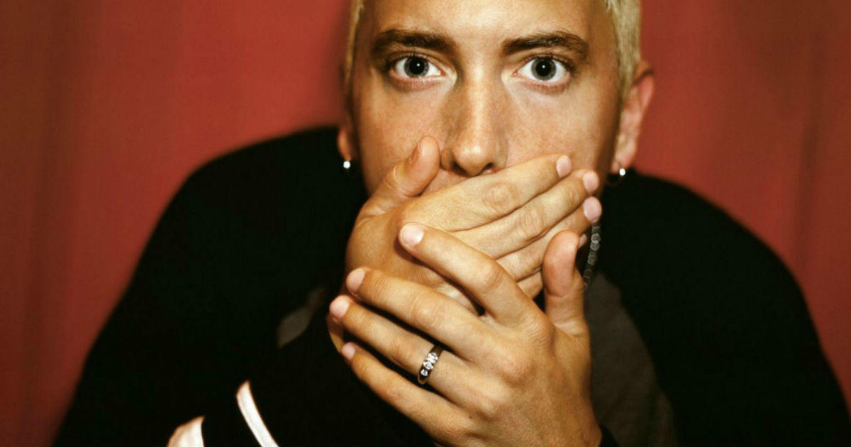 Nonostante un'infanzia difficile, Eminem è riuscito a diventare uno dei cantanti americani rap più conosciuti al mondo.