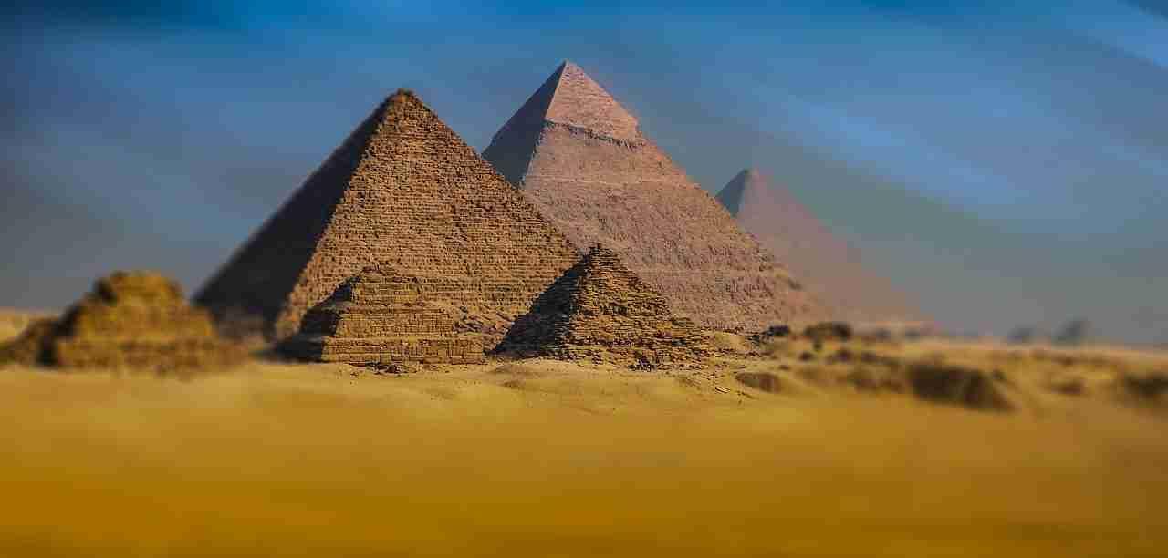 La soluzione di questi enigmi non è però sempre agevole o possibile.