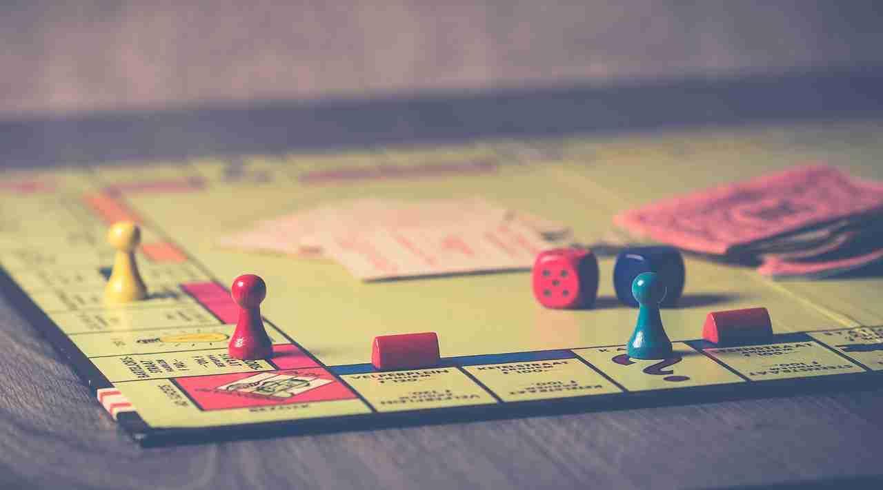 Giochi come il Monopoli sono adatti allo studio base delle lingue straniere.