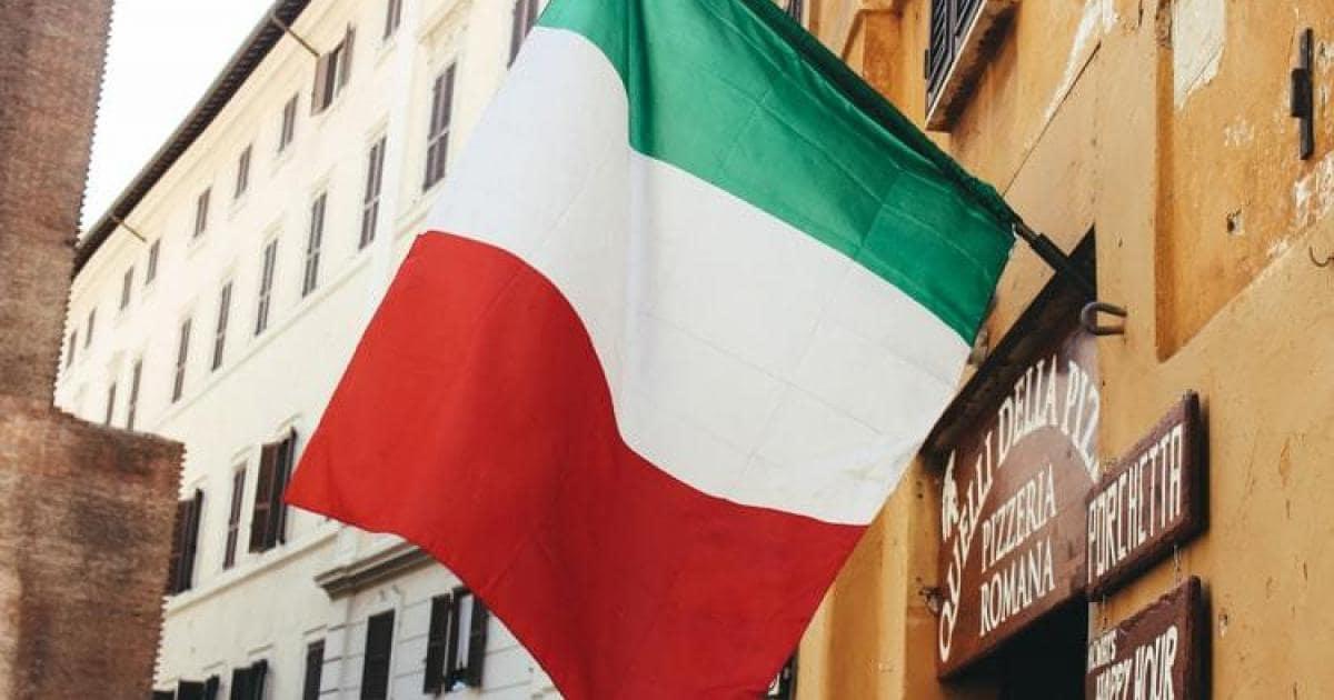 La motivazione principale per imparare l'inno d'Italia può essere il calcio e lo sport in generale.