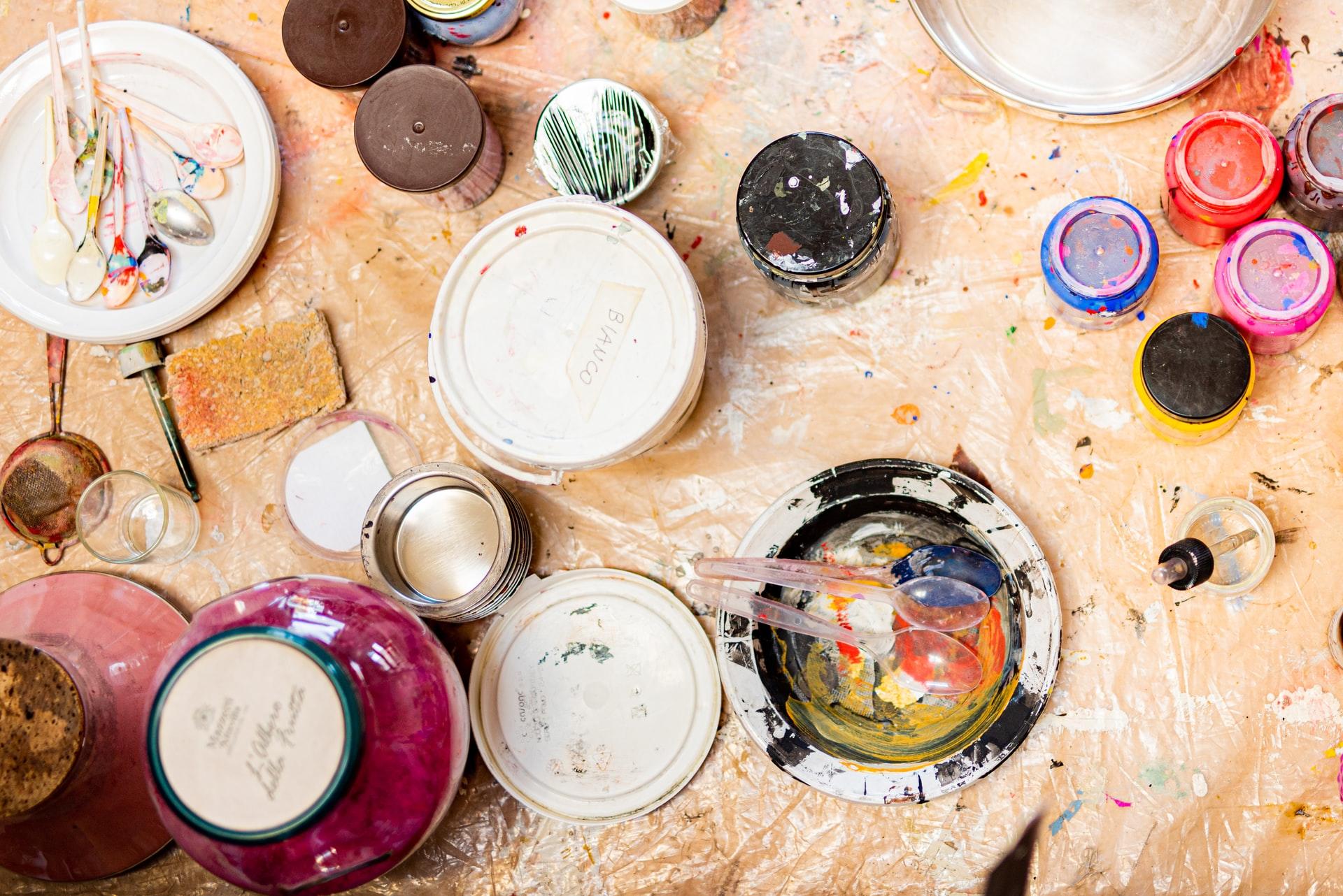 Crea una natura morta osservando la semplicità