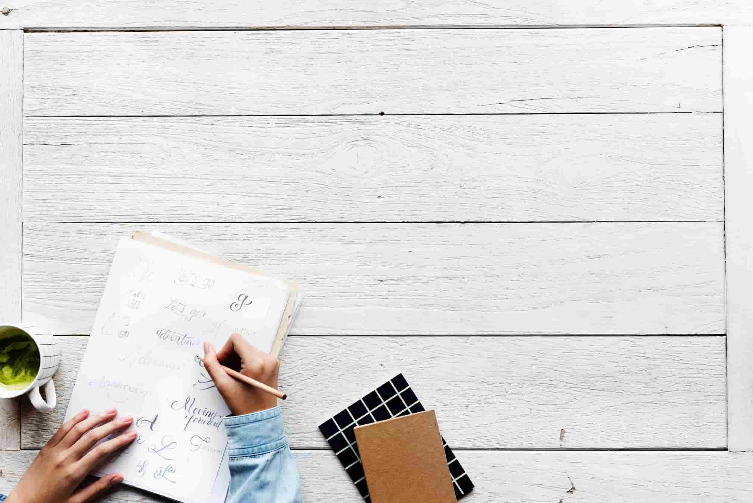 Scrivere una canzone significa trovare il ritmo delle parole.