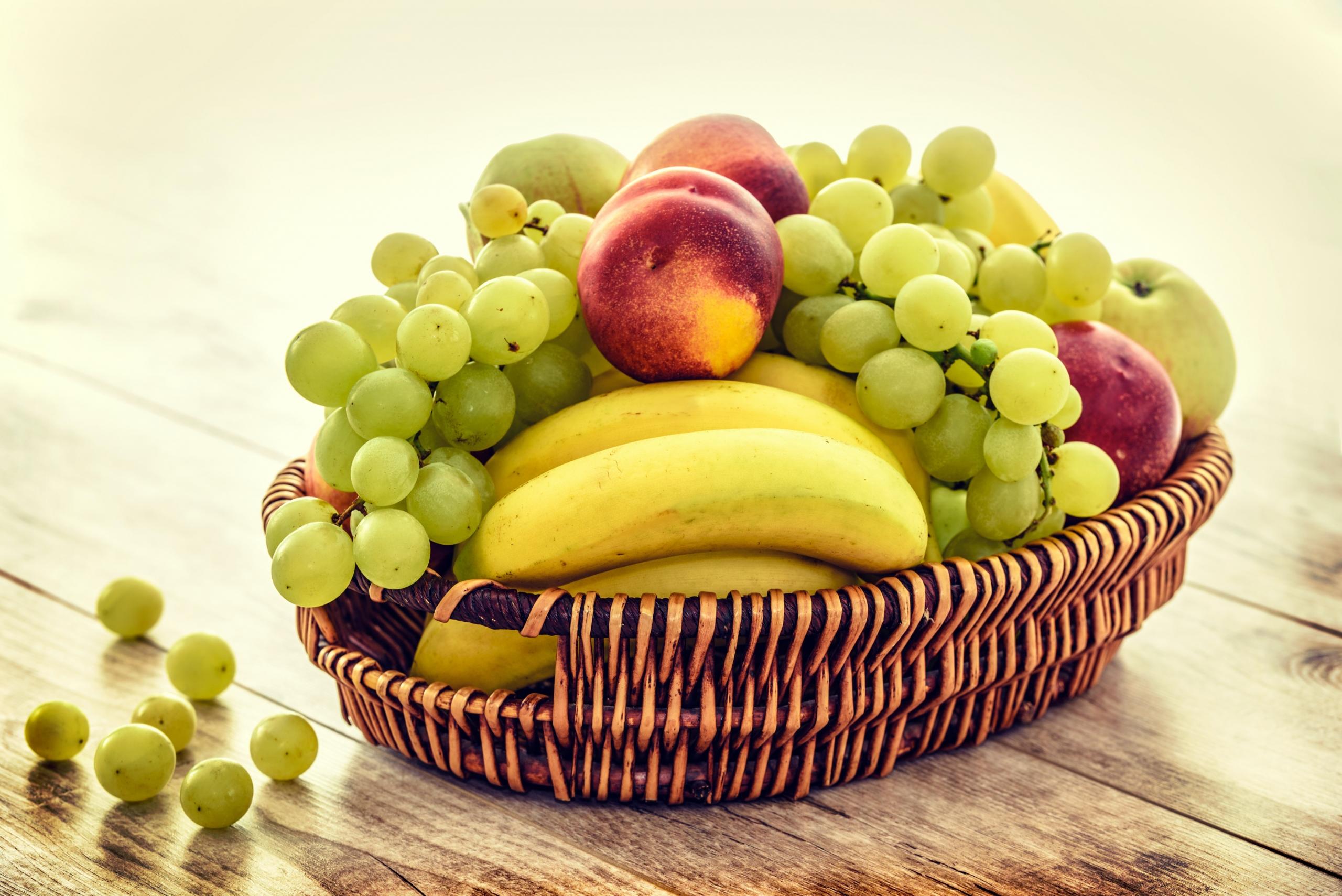 Scopri cosa mangiare e cosa evitare con un coach sportivo.