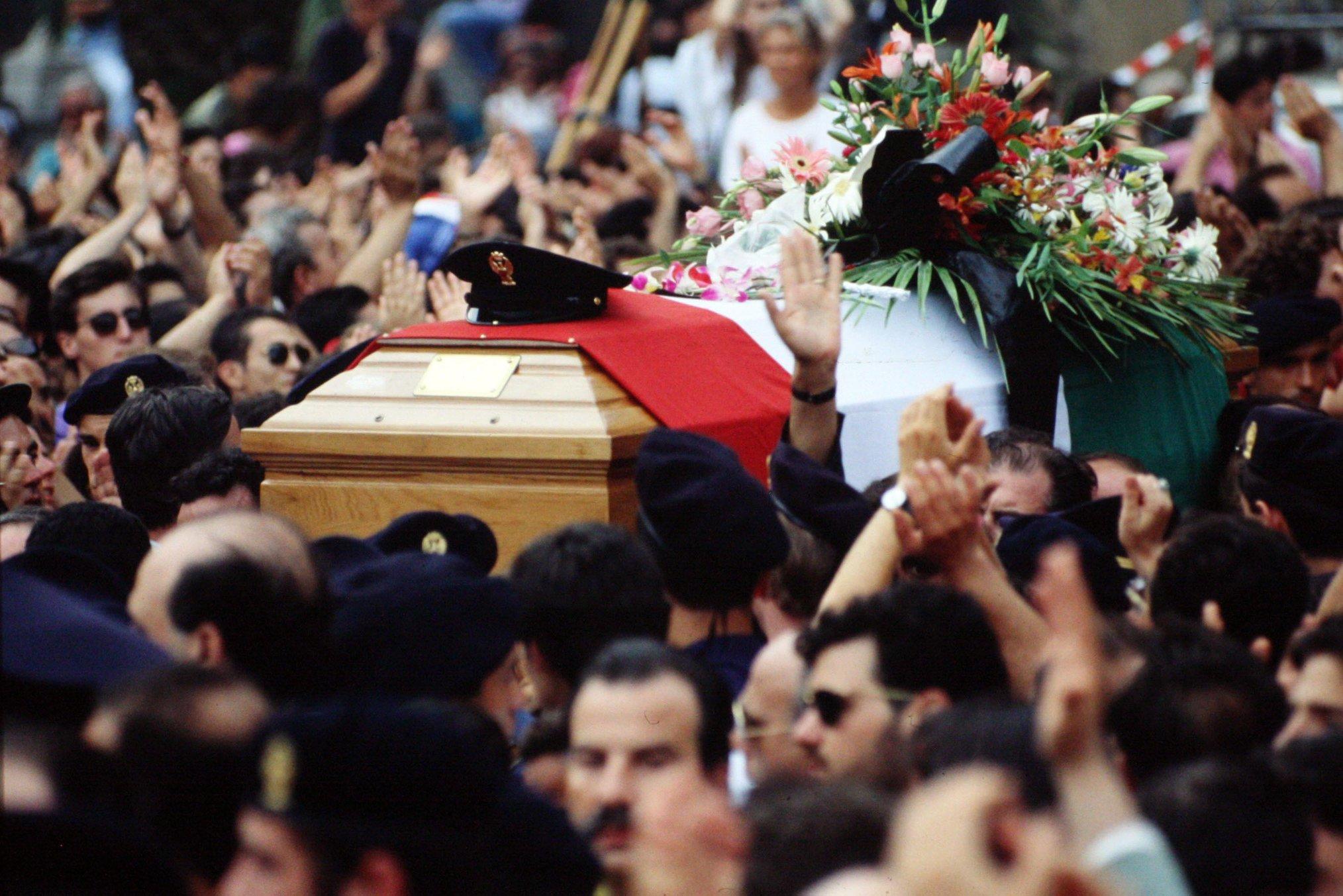 La morte di Borsellino è una delle pagine più nere della storia italiana.