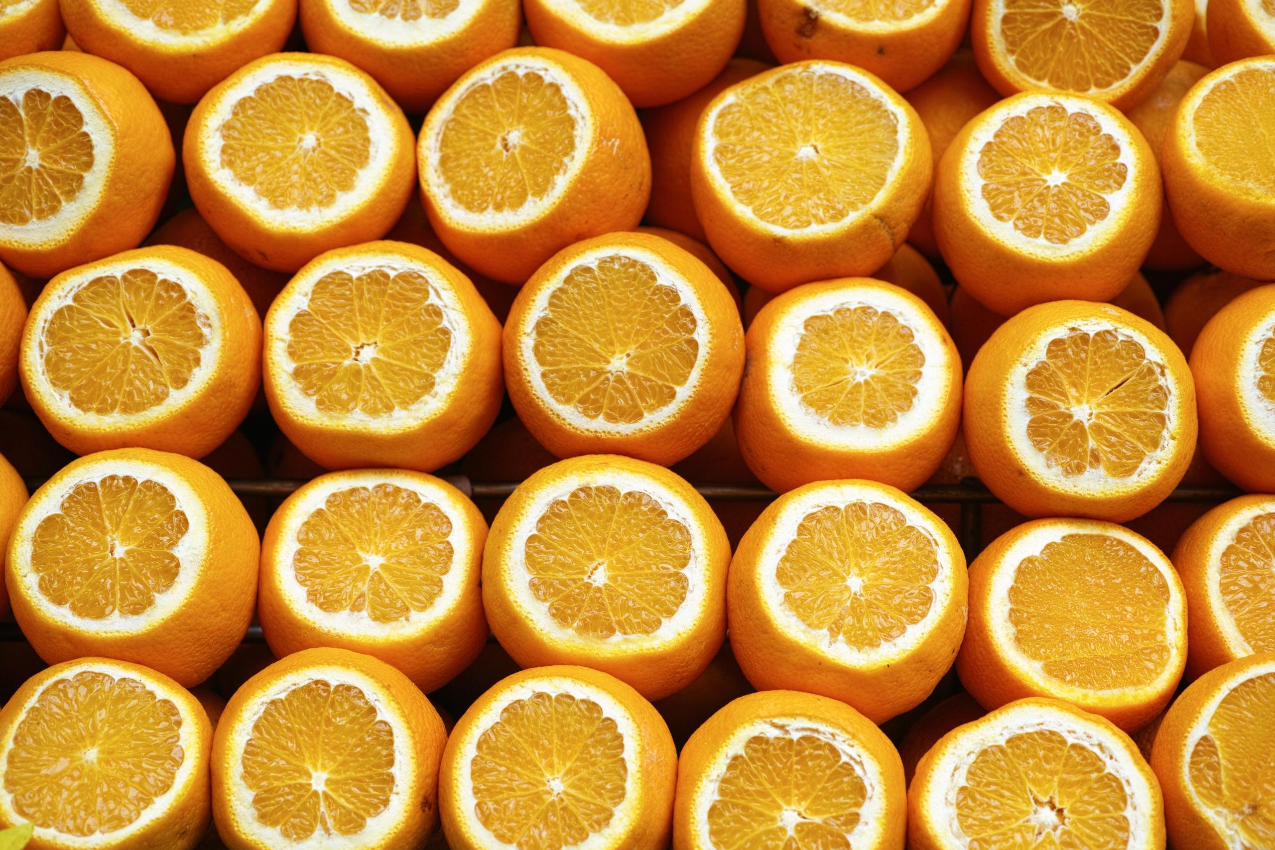 Le arance sono ricche di vitamina C.