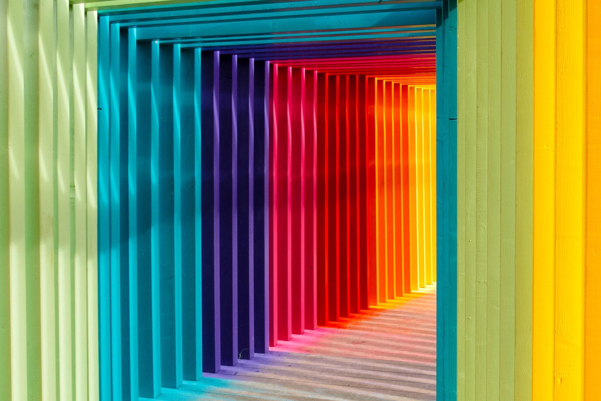 la clinica ddella psicologia del colore si basa sullo studio delle emozioni che i colori suscitano