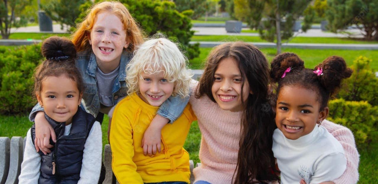 Un insegnante di italiano come L2 alla primaria segue una programmazione in tre fasi incentrata sulle esigenze individuali dell'alunno per accompagnarlo attraverso le emozioni e la quotidianità nel suo percorso di inclusione.