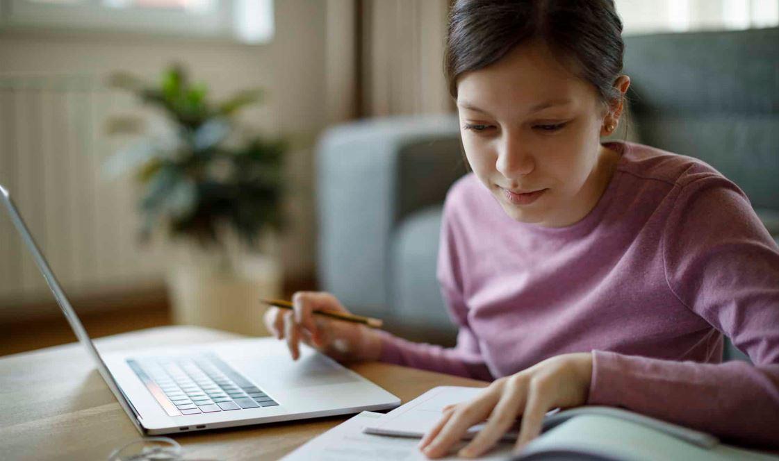 Per passare dalla classica lezione di italiano L2 a una divertente, puoi usare la canzone italiana.