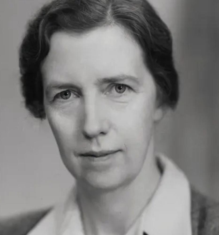 A Mary Cartwright si devono gli studi sulla teoria del caos.