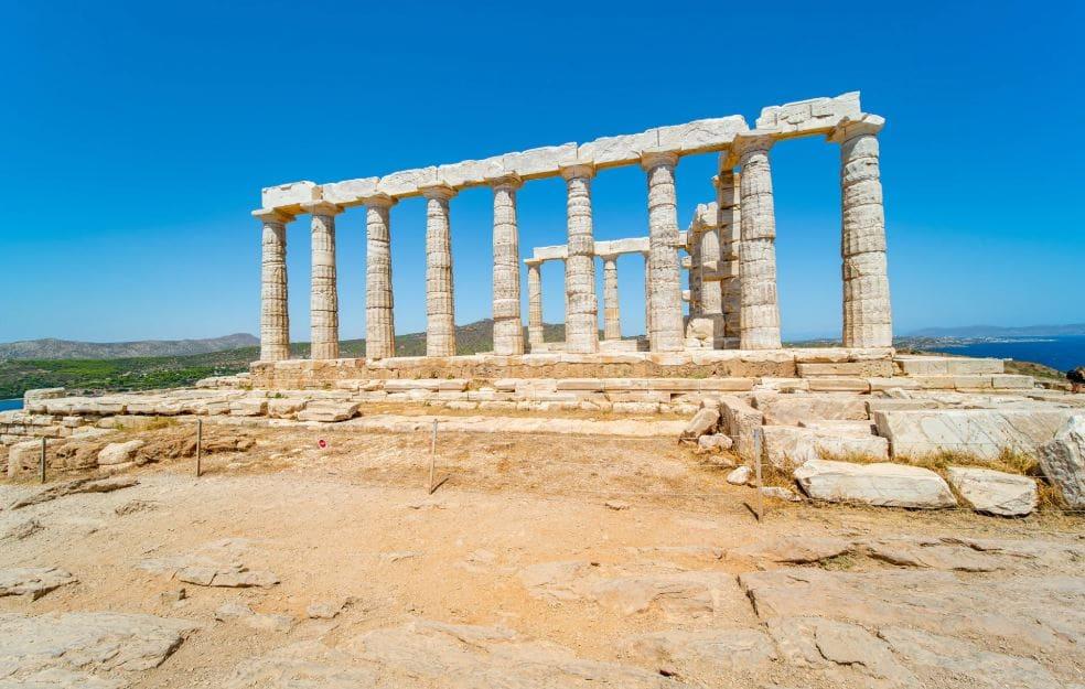 Lo studio del greco da autodidatta è possibile se hai un buon libro di testo, dizionario e un'app che completi le spiegazioni del tuo insegnante di greco.