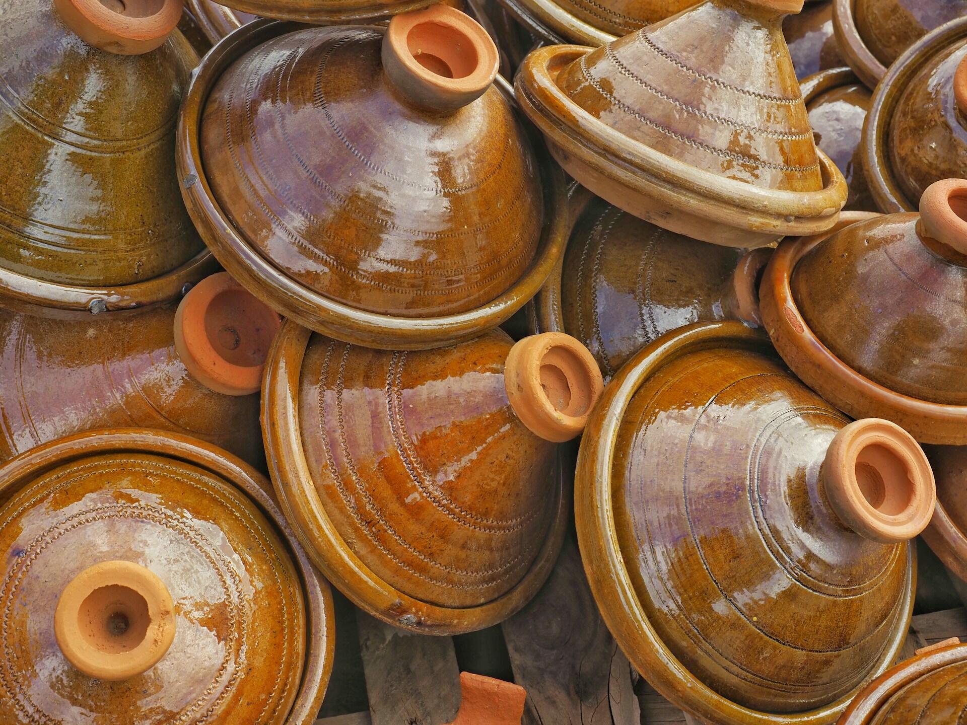 Tajine, pentole tipiche con cui preparare il cibo con cui affrontare il Ramadan.