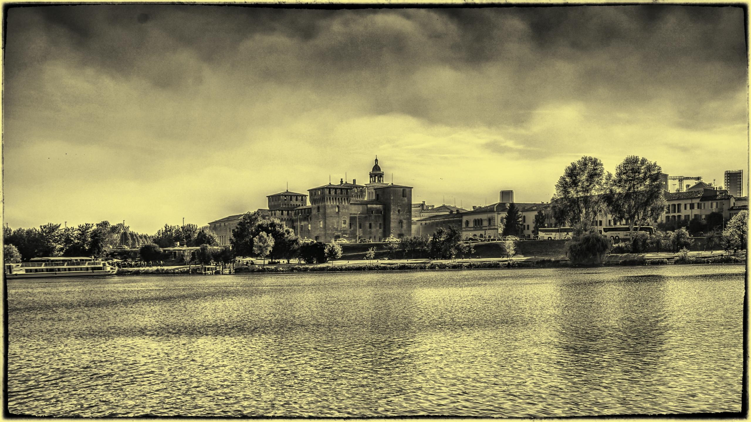 Virgilio ricevette una formazione classica molto solida.