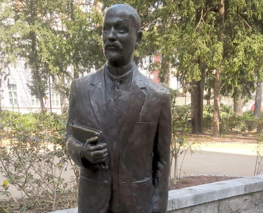 Italo Svevo era figlio di un imprenditore ebreo.