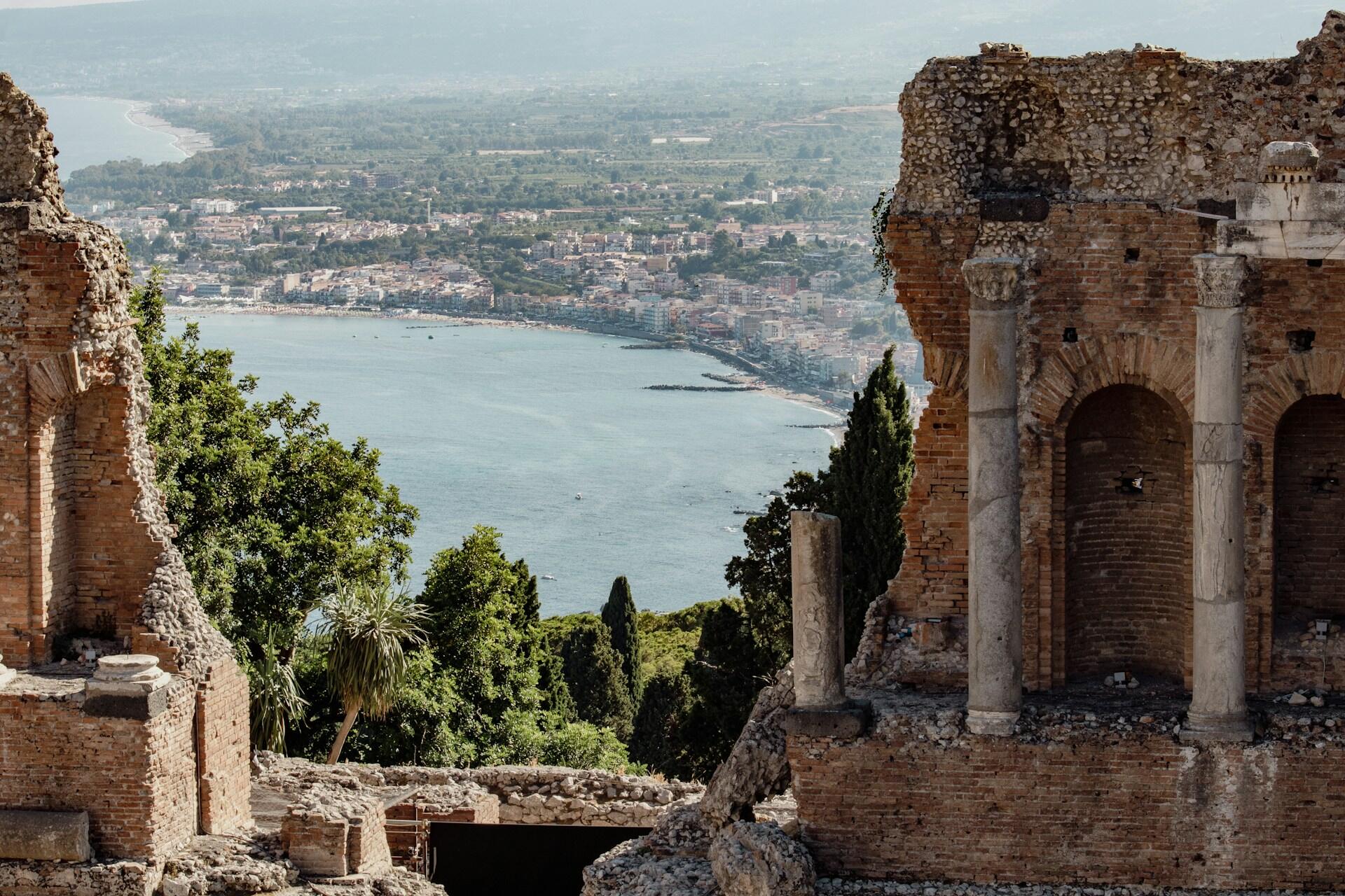 Taormina vista sulla spiaggia