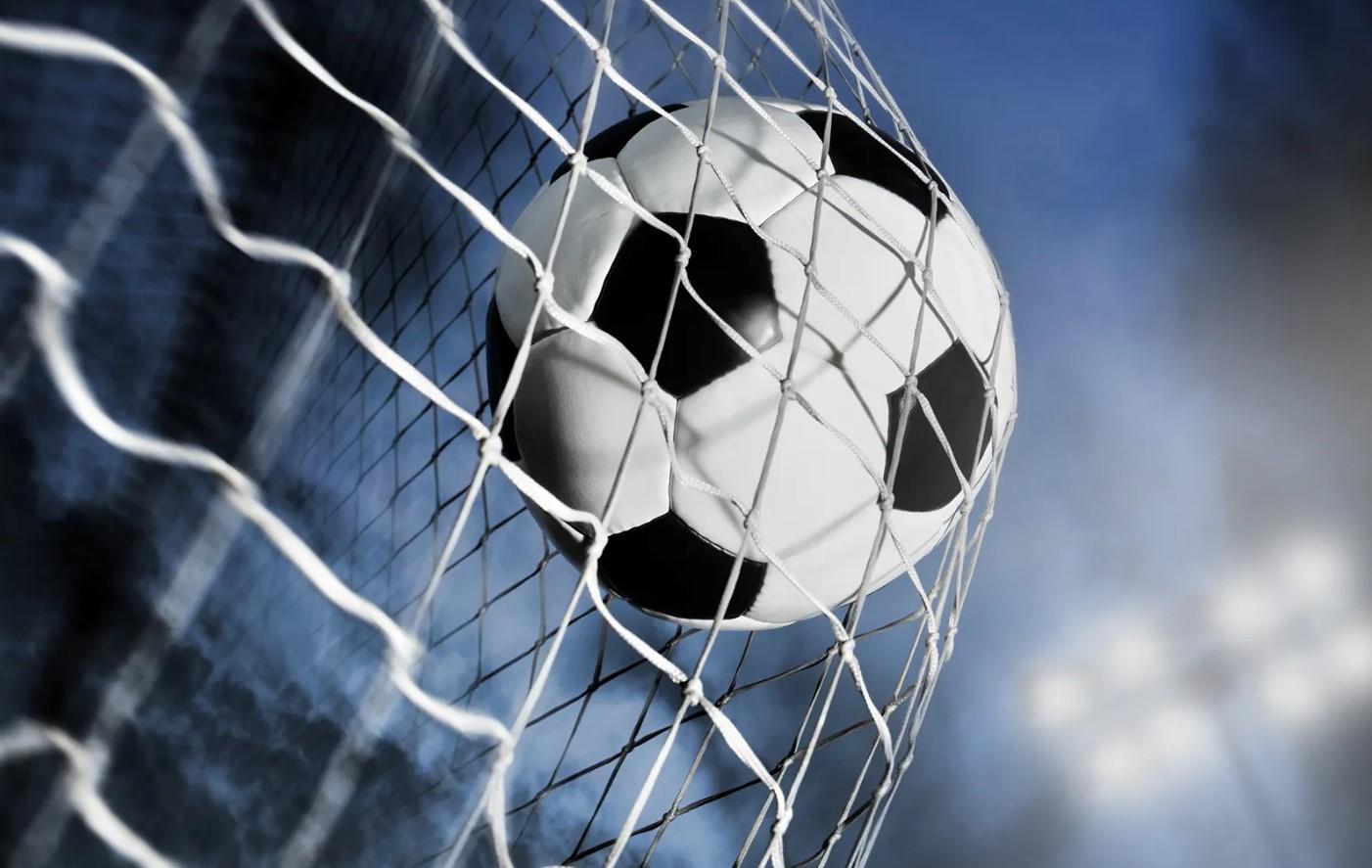 Il calcio è il gioco più bello del mondo perché è una sfida nazionale e internazionale piena di talento dove trionfa lo spettacolo.