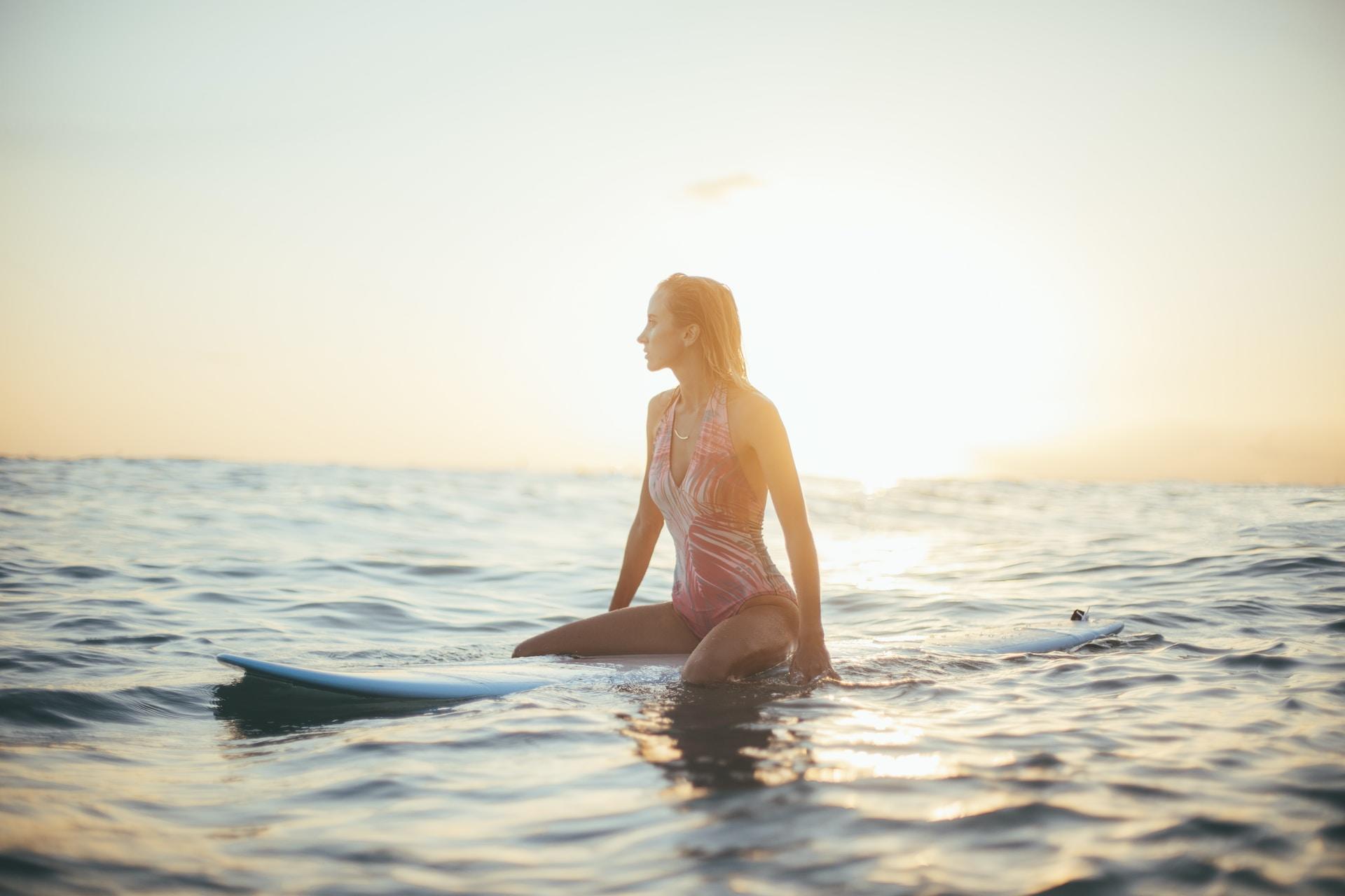 scegli una tavola da surf proporzionata al tuo corpo e al tuo livello
