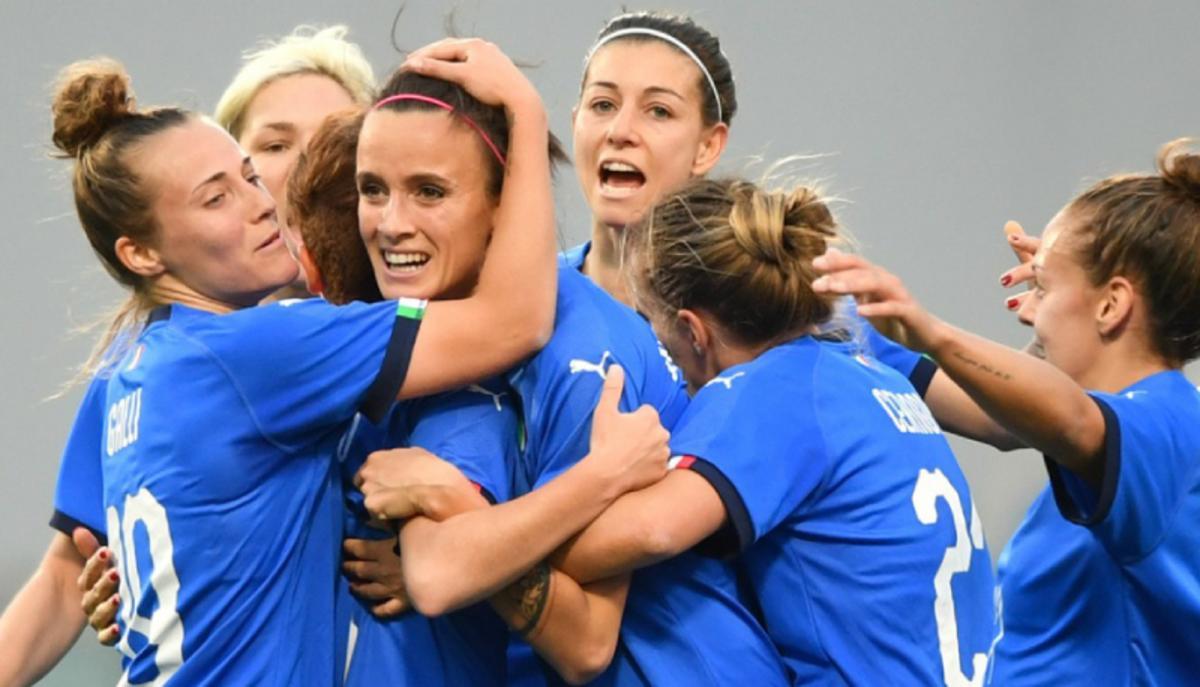 La nazionale di calcio femminile disputa le competizioni internazionali come i mondiali e gli europei.