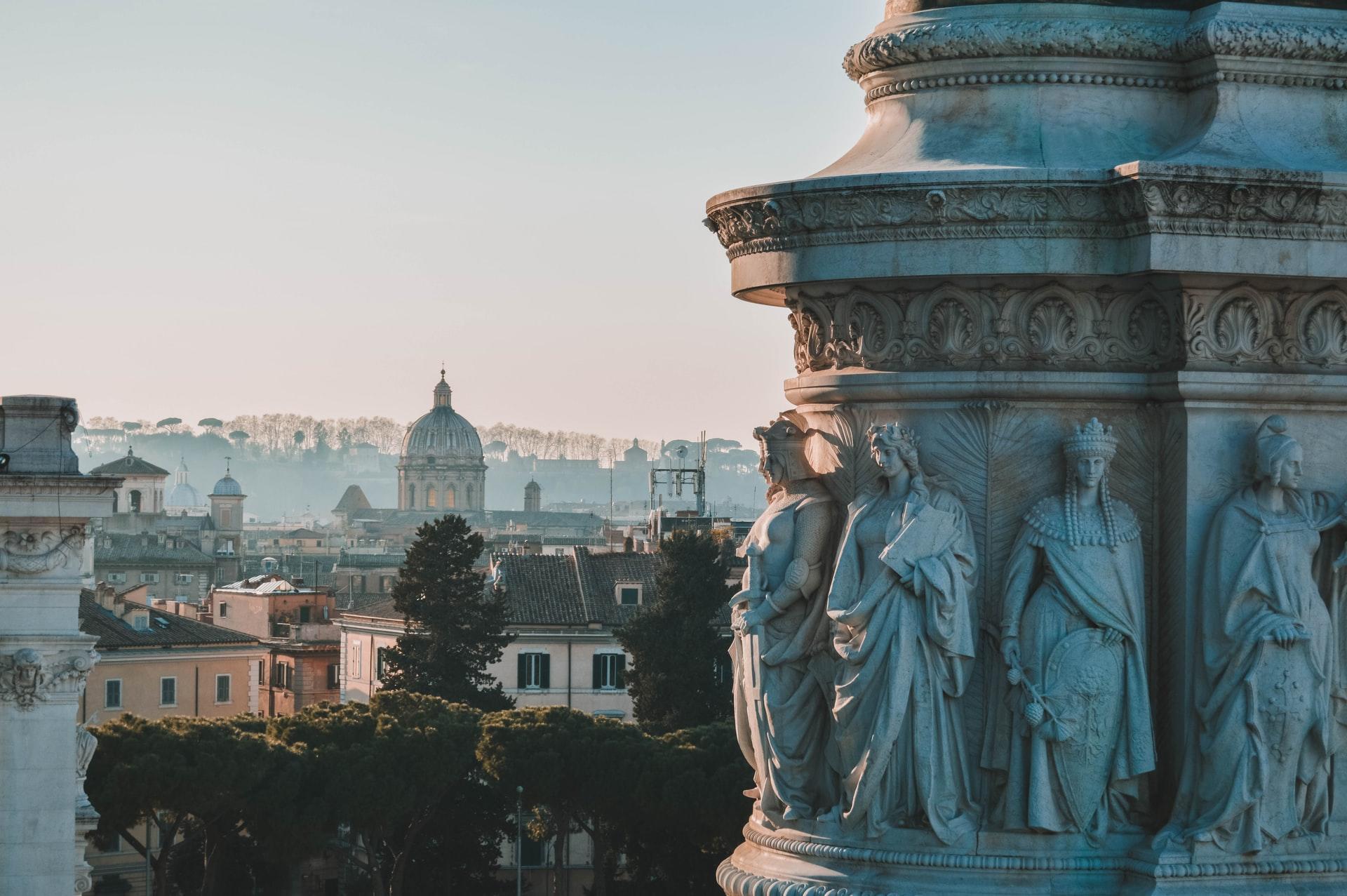 Cosa c'è di meglio che l'antica urbe per imparare le declinazioni latine? 