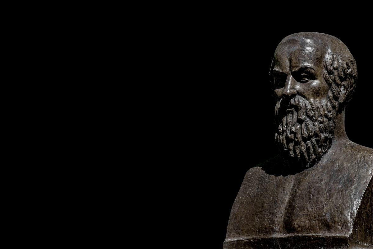 A Eschilo dobbiamo la nascita della tragedia greca.