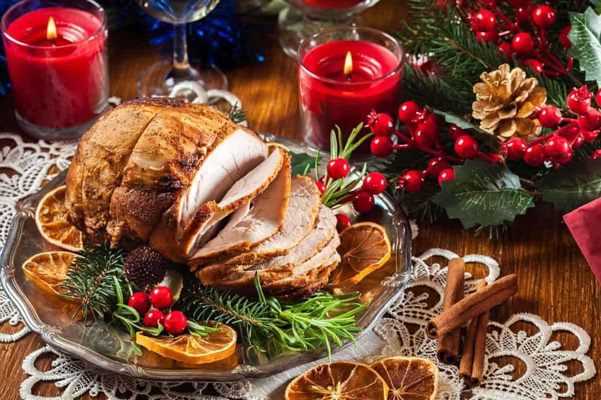 Il Natale in Italia si celebra in famiglia mangiando i piatti della tradizione.