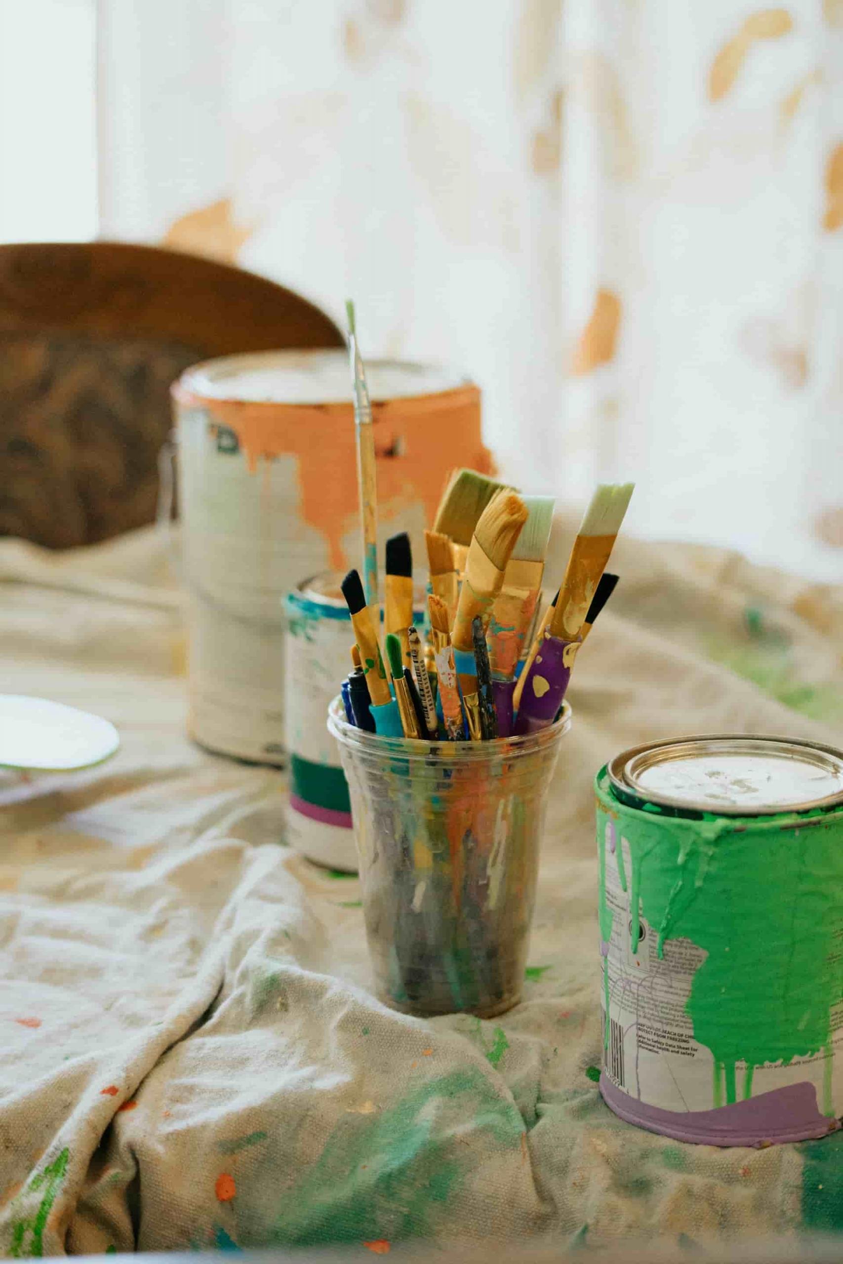 Al liceo artistico apprendi le arti pittoriche e scultoree con laboratori pratici.