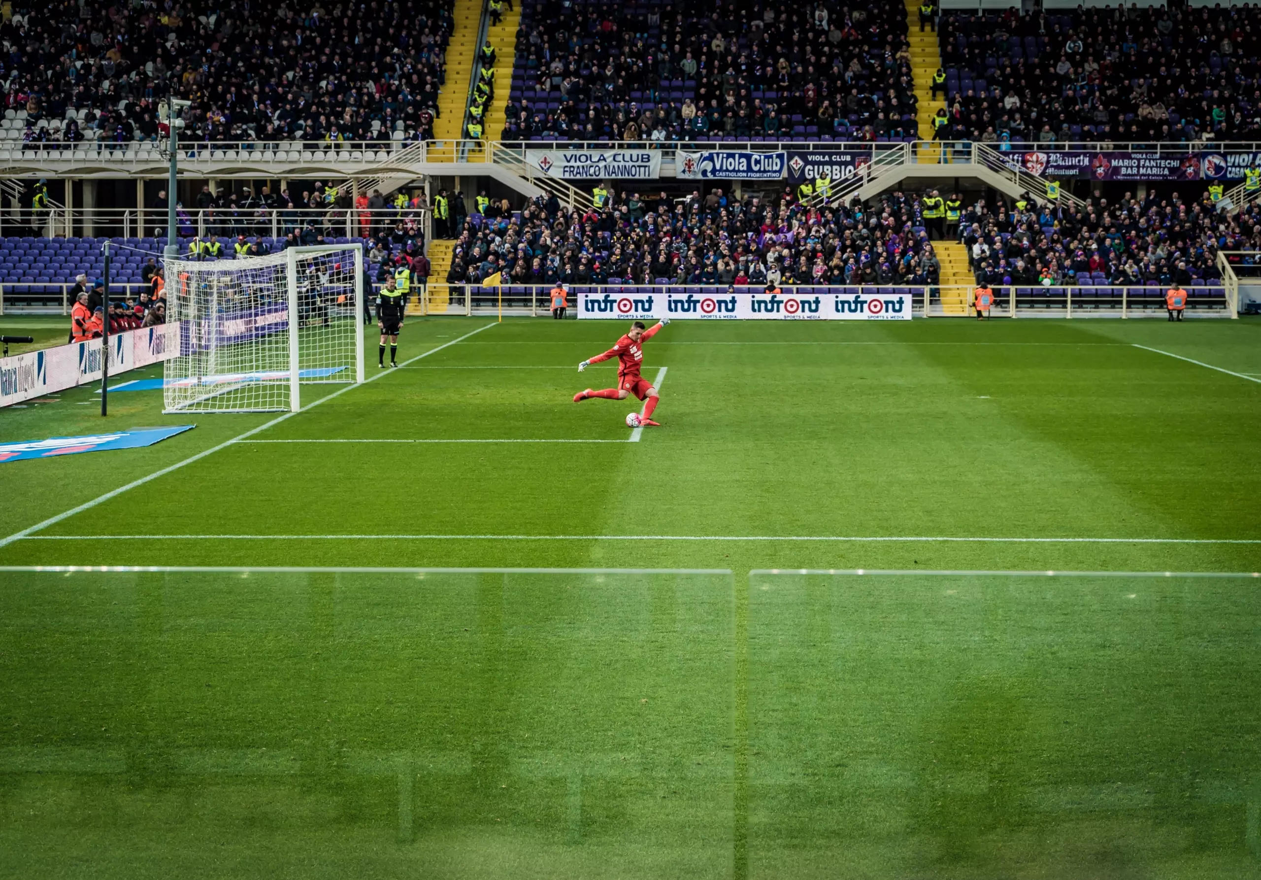 Il portiere svolge un ruolo fondamentale nelle partite.