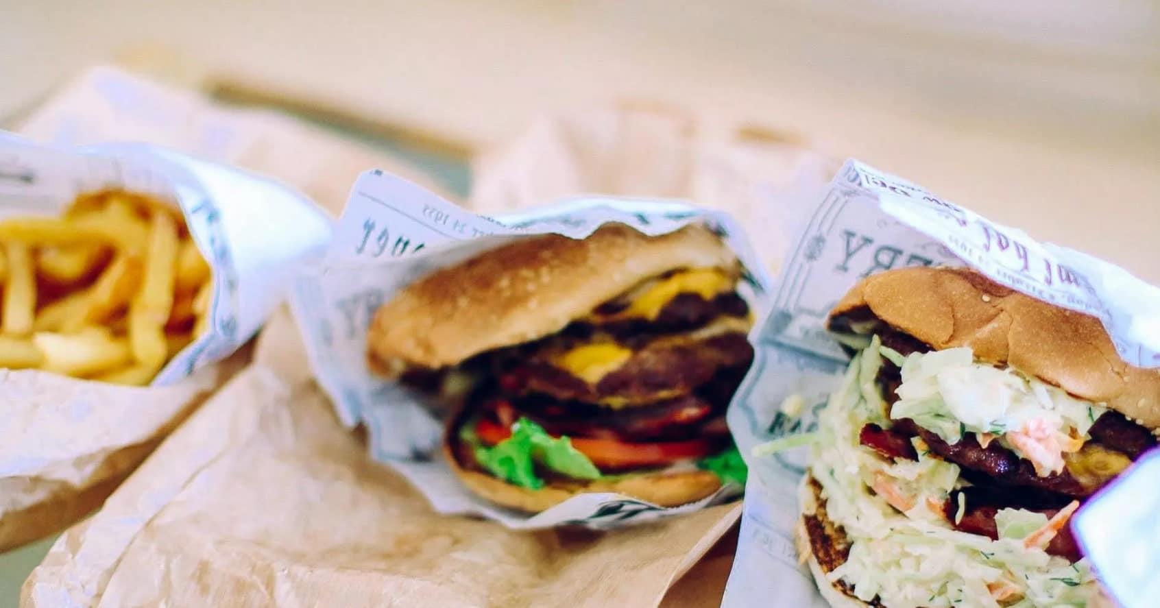 La bifana, un panino a base di carne di maiale, è tipico della cucina di strada portoghese.