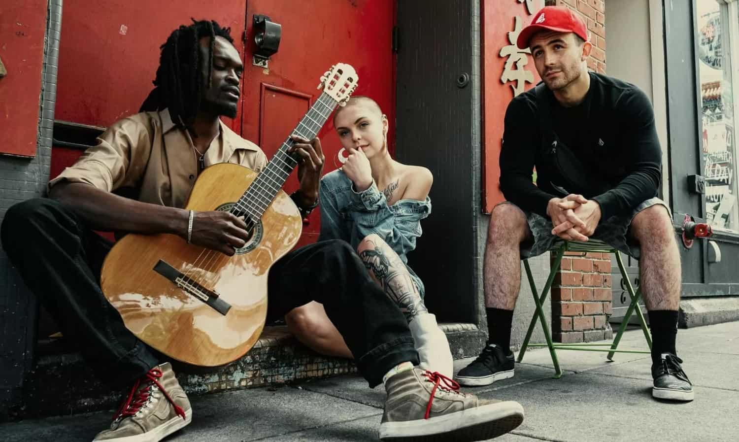 Il fado si suona nei locali e nelle strade di Lisbona.