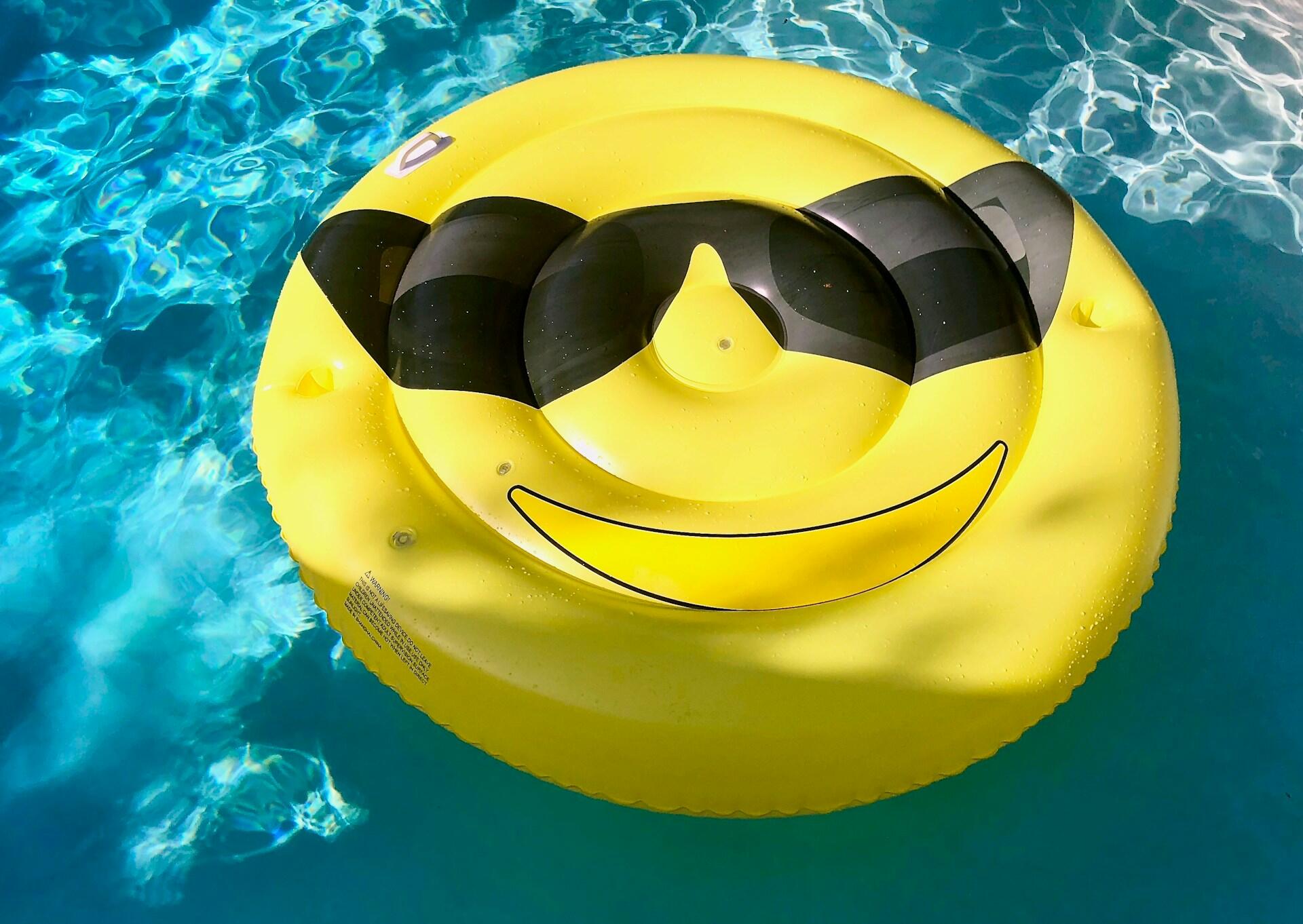 Materassino a forma di smiley sorridente