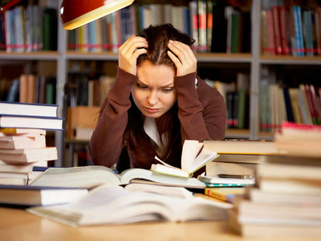 Come affrontare le emozioni difficili alle superiori.