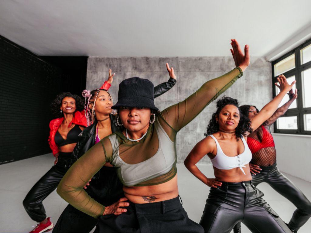 Le coreografie K-pop sono acclamate da centinaia di persone