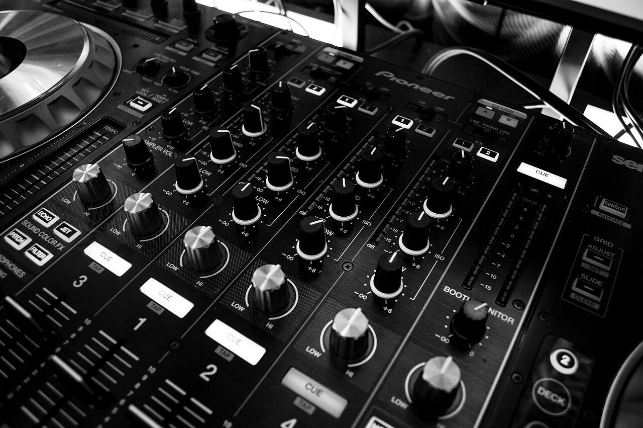 consolle per mixare la musica