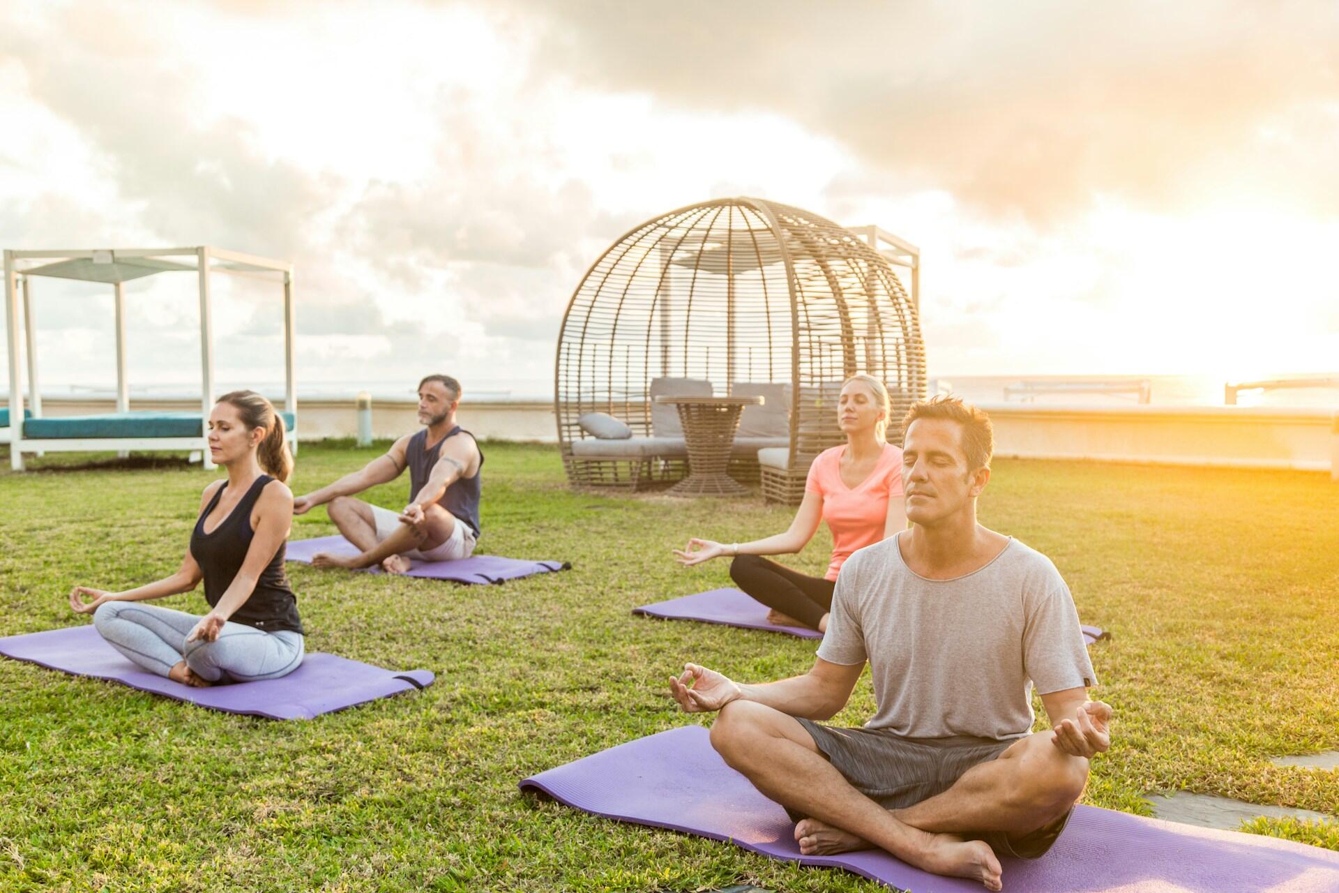 Le caratteristiche di un buon percorso di yoga.