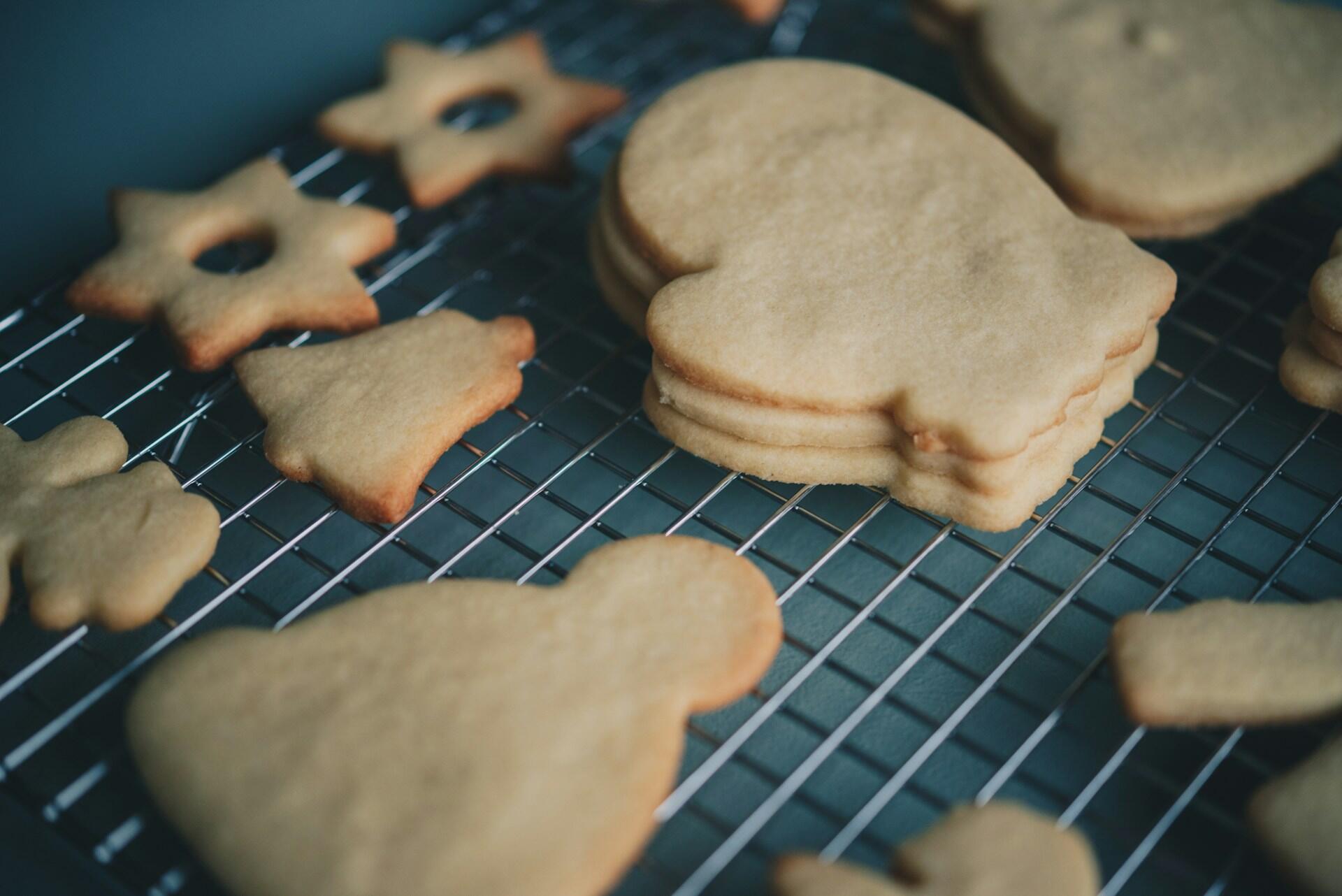 Biscotti fatti a mano, uno dolci di Pasqua più semplici.