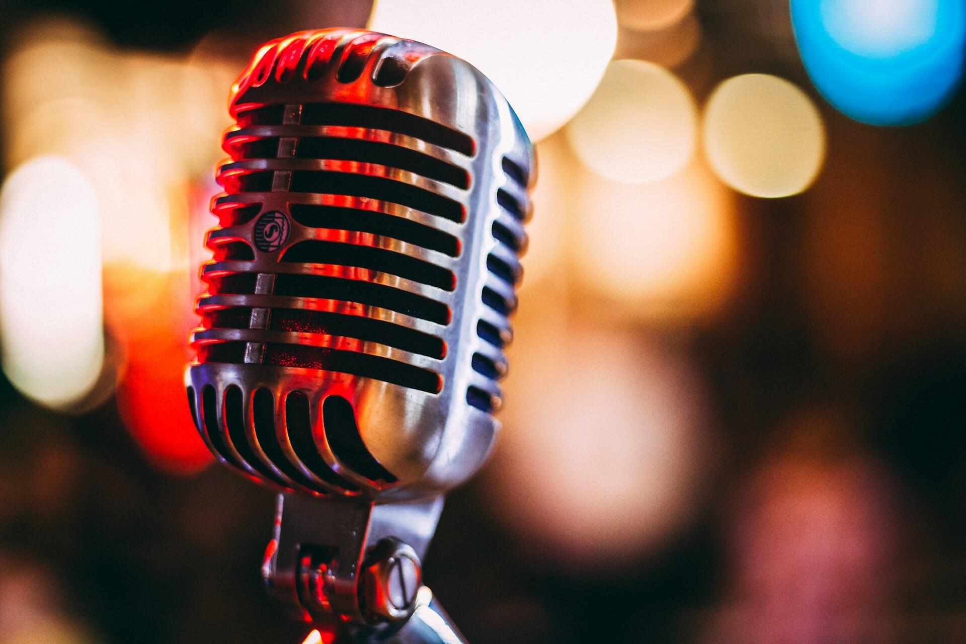 Microfono posizionato per i cantanti eurovision 2026.