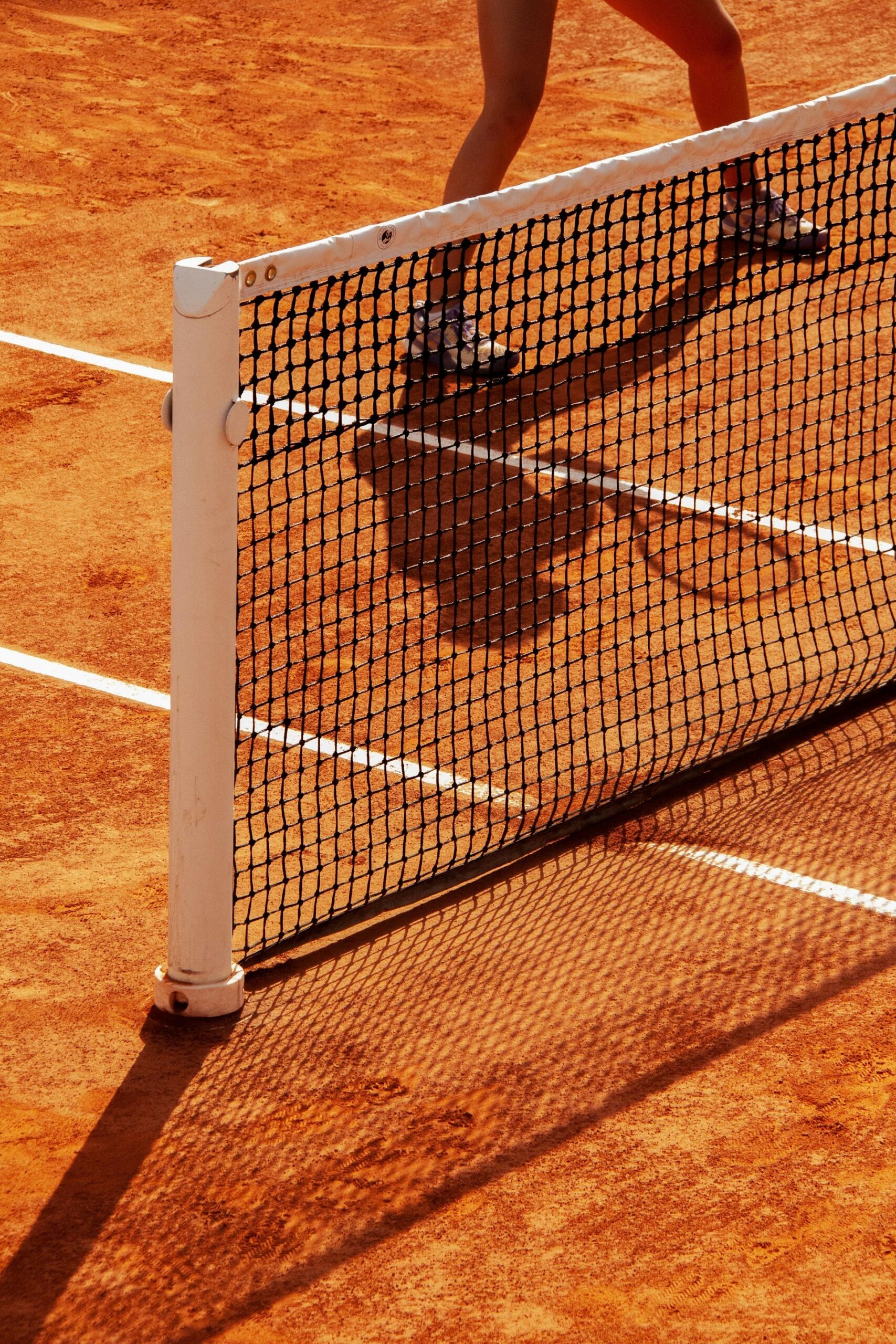 Giovcatore di tennis al roland garros 2026.