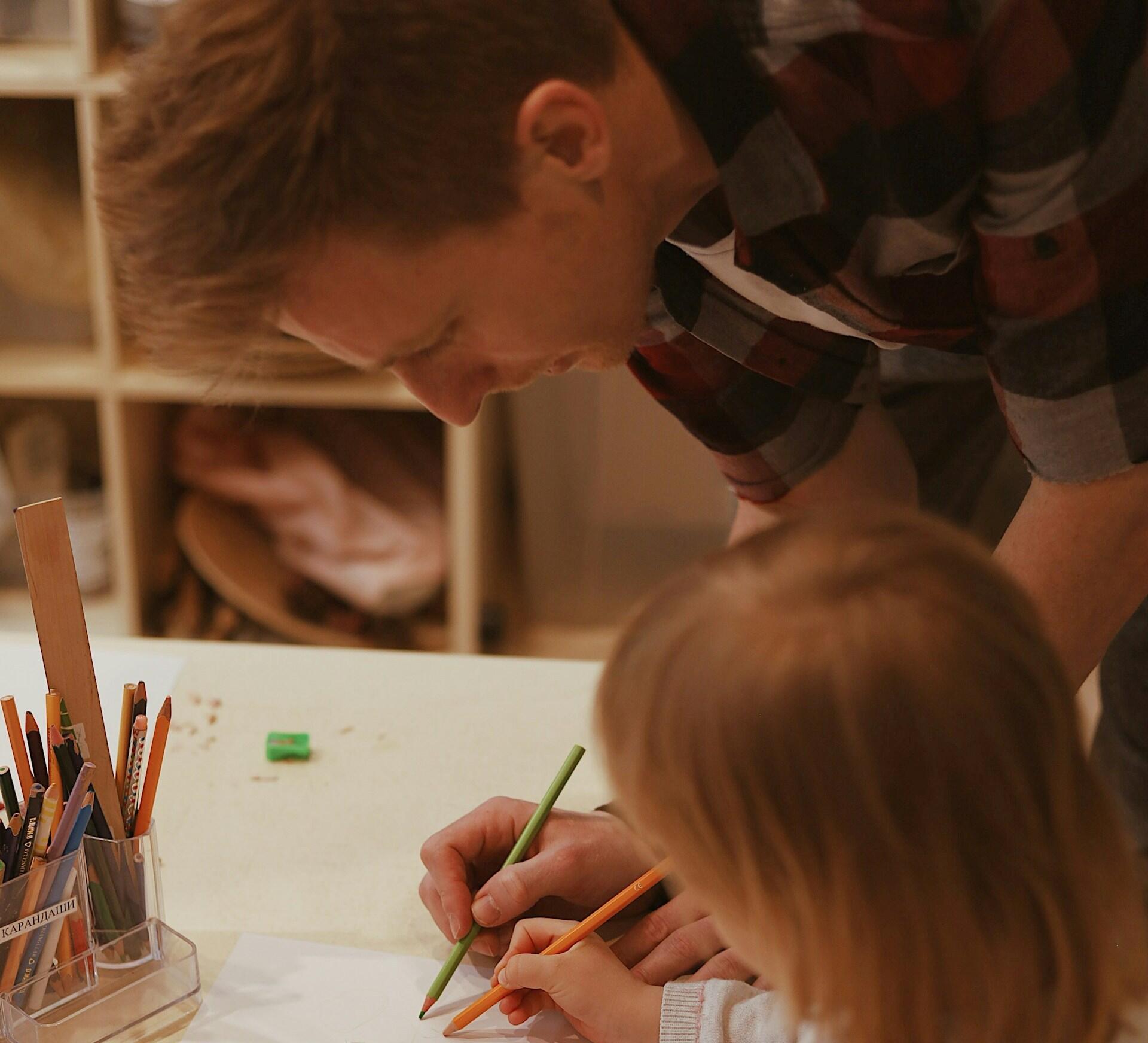 Come aiutare i bambini autistici a fare i compiti?