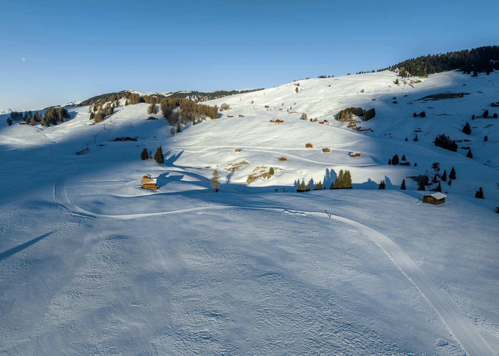 Vista di Alpe d’Huez, una delle tappe tour de france 2026.
