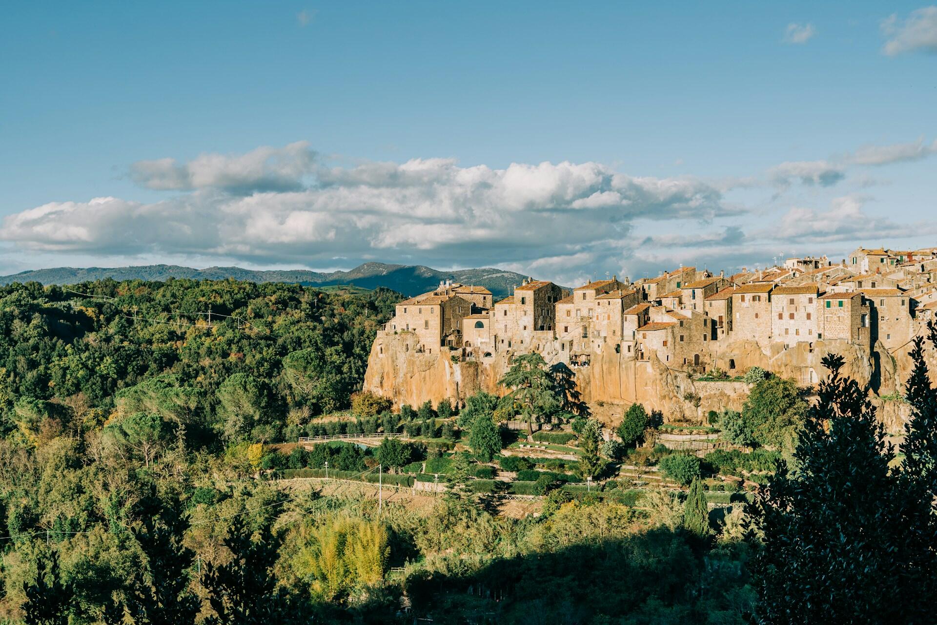 Vista di Carcassone, una delle tappe tour de france 2026.