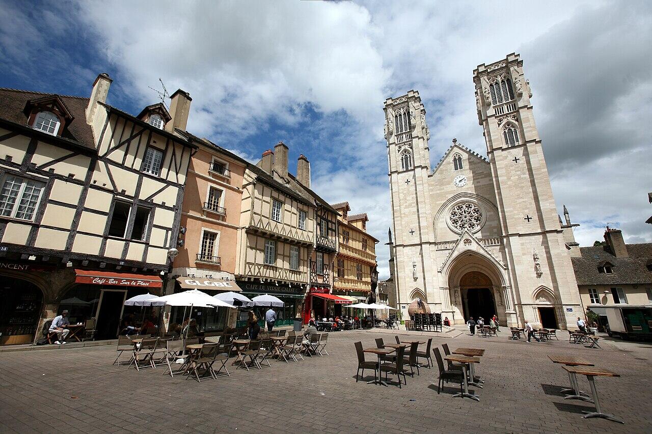 Vista di Chalon-sur-Saône, una delle tappe tour de france 2026.