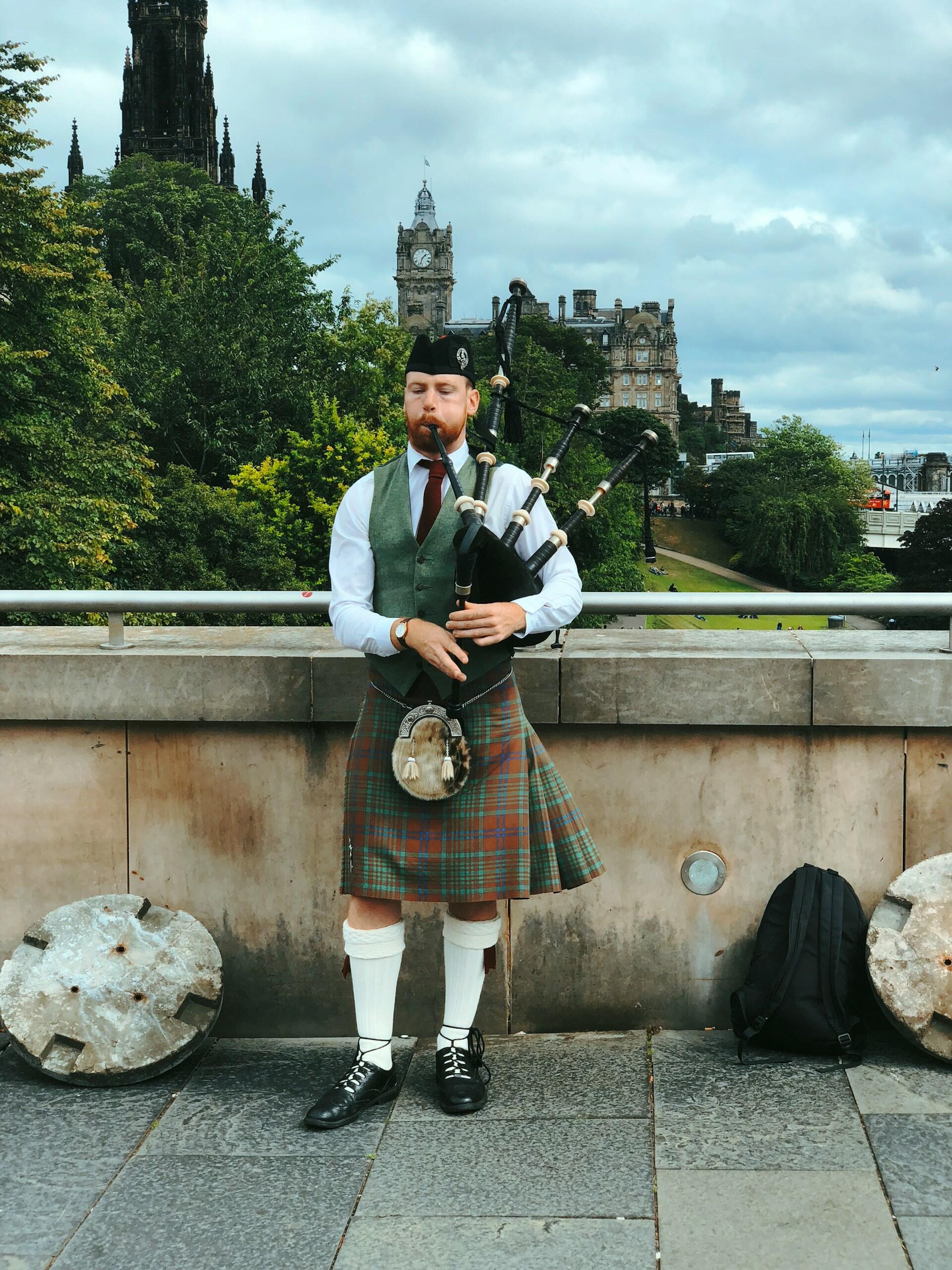 Suonatore di cornamusa a Edimburgo.
