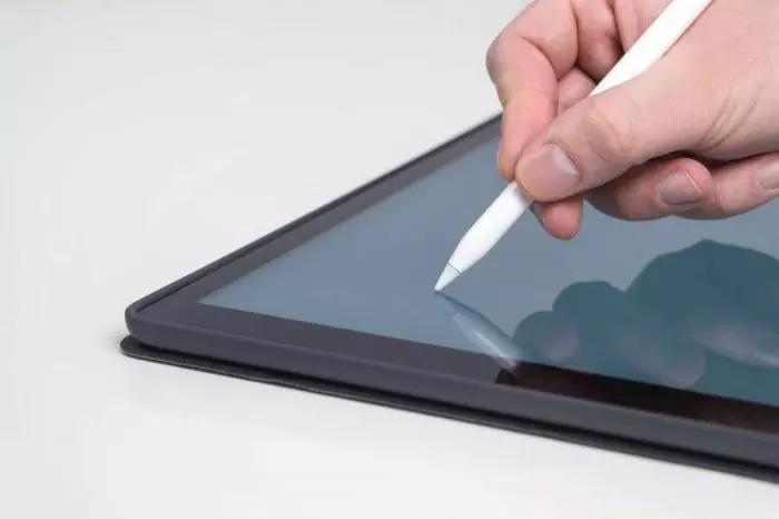 Usate un supporto digitale per esercitarvi nel disegno tecnico!