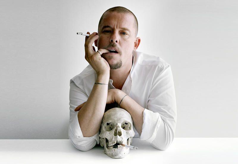 Lo stilista Alexander McQueen.