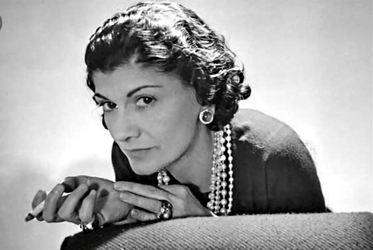La grande stilista Coco Chanel.