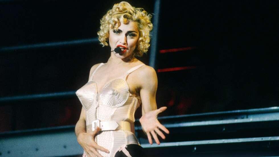 Jean Paul Gaultier ha rivoluzionato il concetto di haute couture.