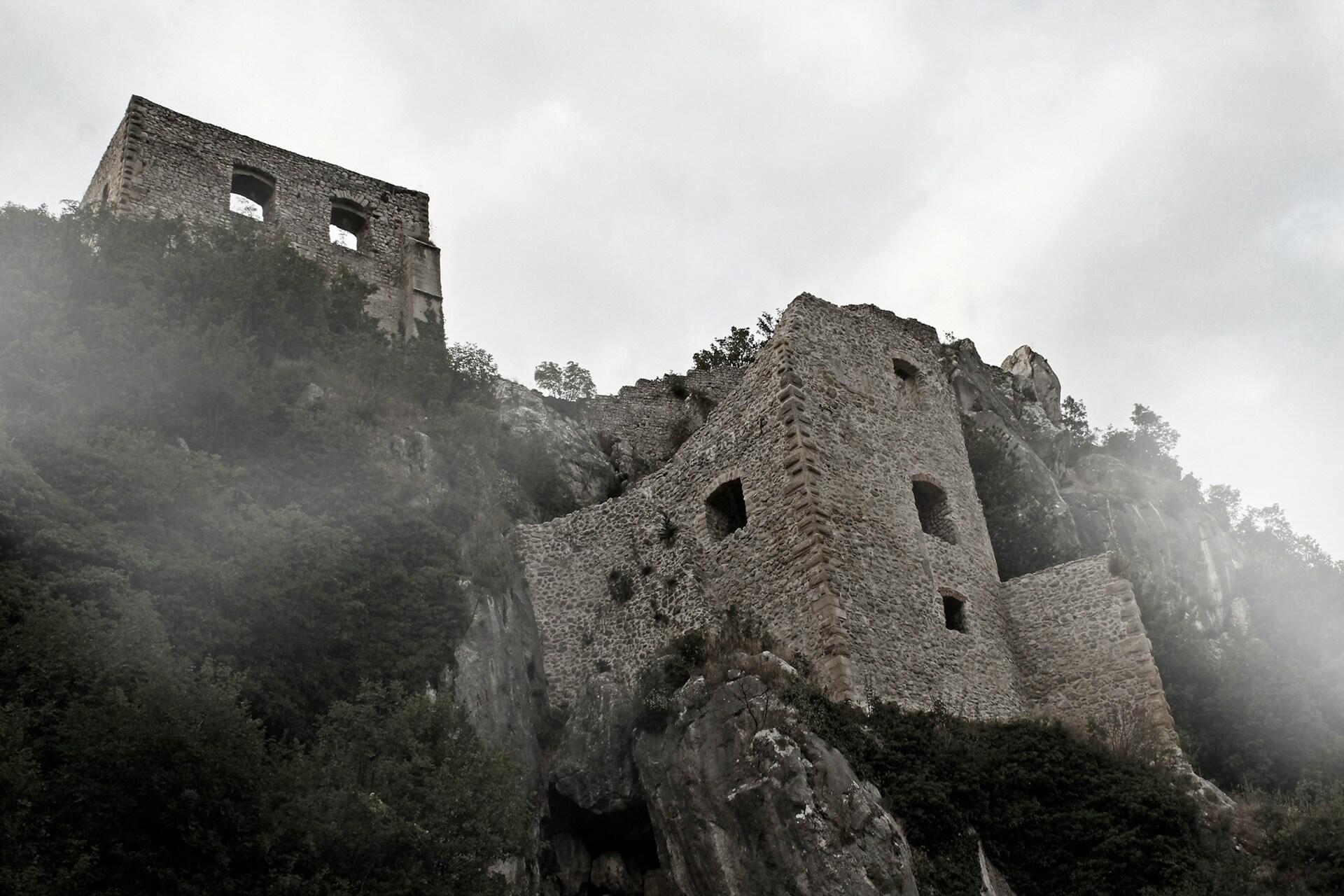 Le località italiane più misteriose e spaventose.
